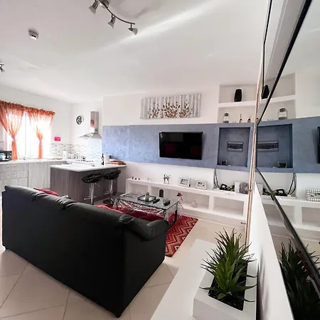 Apartment Modern Spacious 2bd Penthouse With 2 Terraces - Close To Airport Luqa