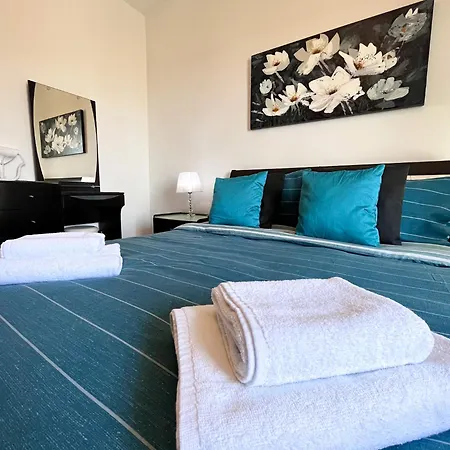 Apartment Modern Spacious 2bd Penthouse With 2 Terraces - Close To Airport Luqa