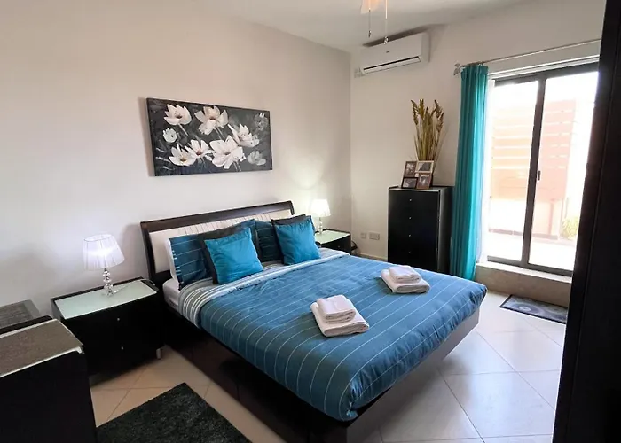 Modern Spacious 2bd Penthouse With 2 Terraces - Close To Airport Lejlighed Luqa