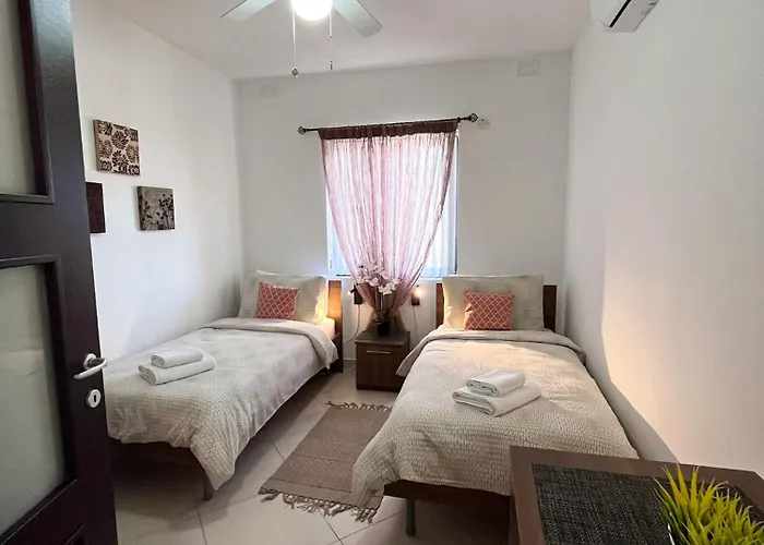 Appartement Modern Spacious 2bd Penthouse With 2 Terraces - Close To Airport